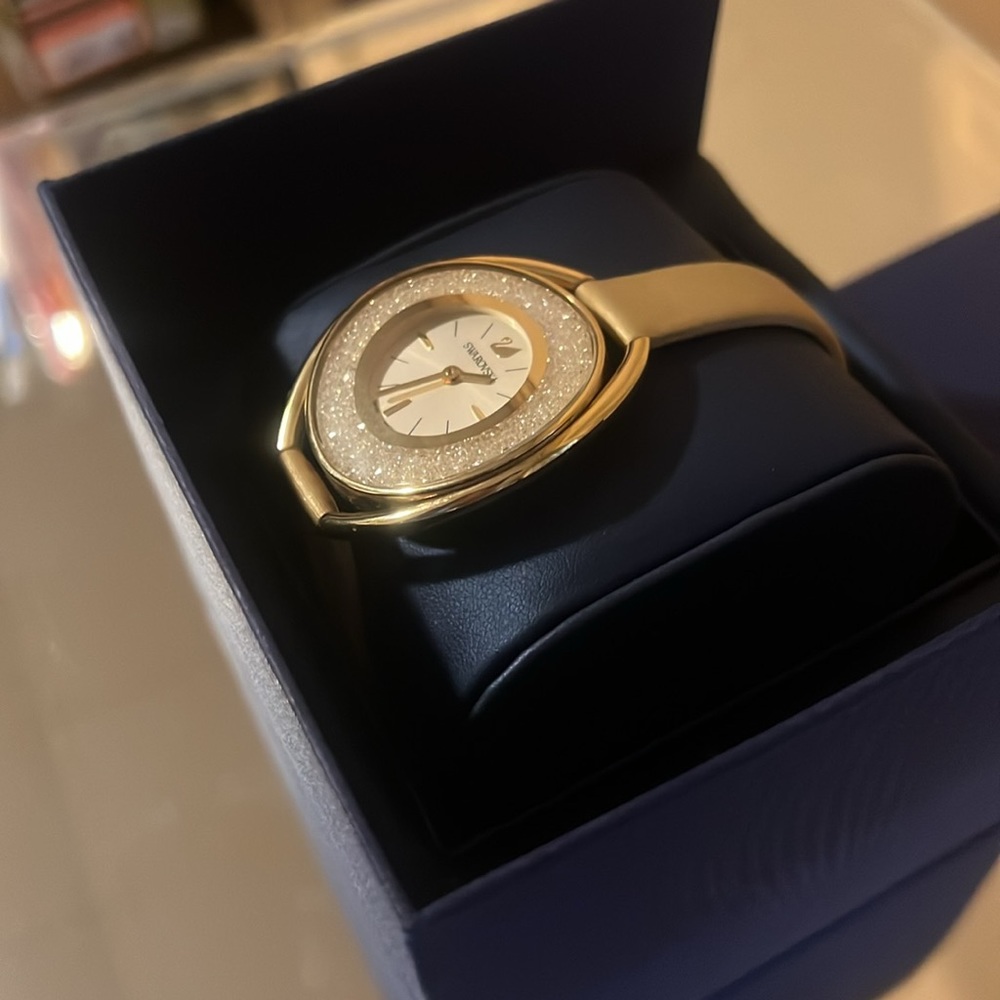 Swarovski Watch - Picture 3 of 6